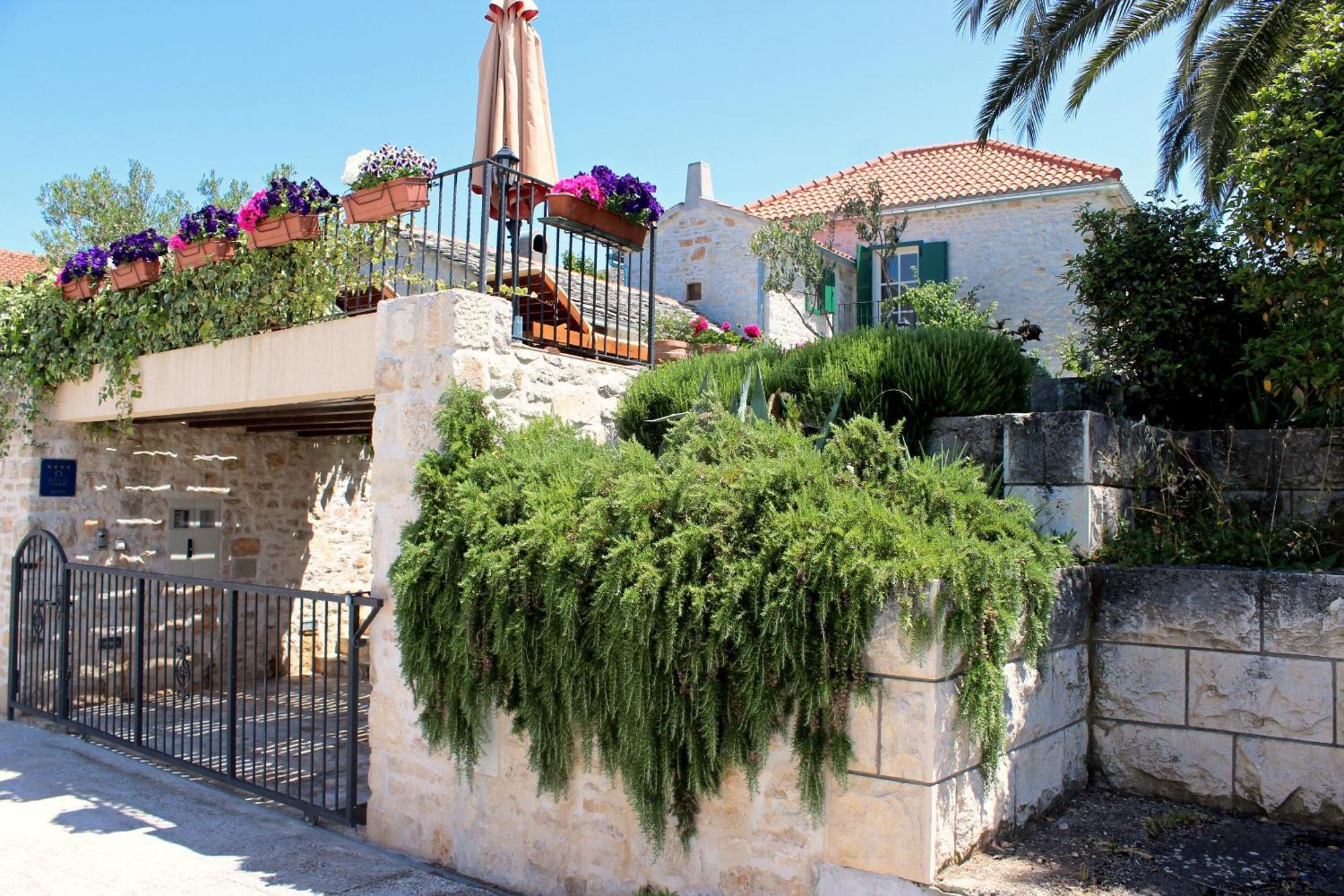 Villa Maruka Supetar Buitenkant foto