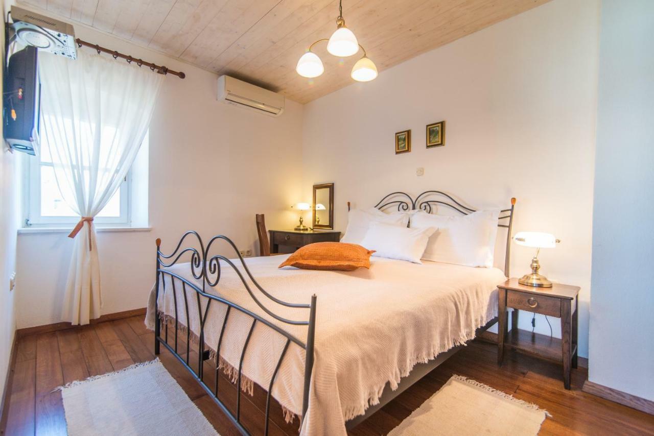 Villa Maruka Supetar Buitenkant foto